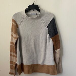 Crewneck Colorblock Sweater in Beige and Brown